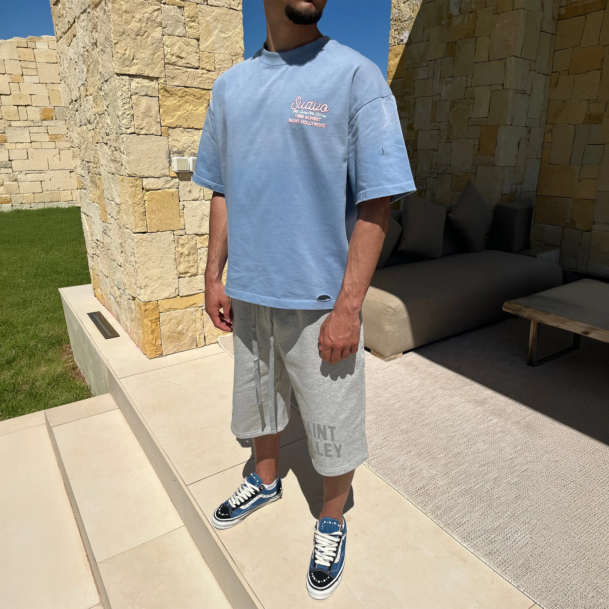 Model View of Suavo London 99 Sunset Sky Blue T-Shirt